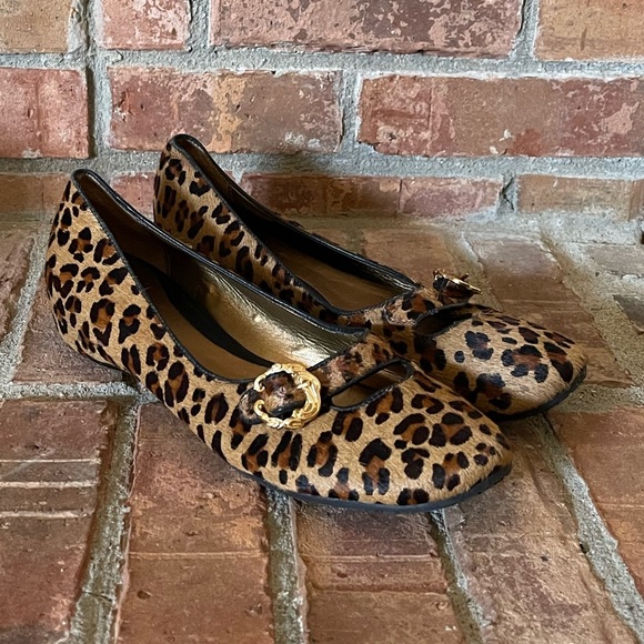 Arturo Chiang Aryane Buckle Leopard Flats - Picture 1 of 9